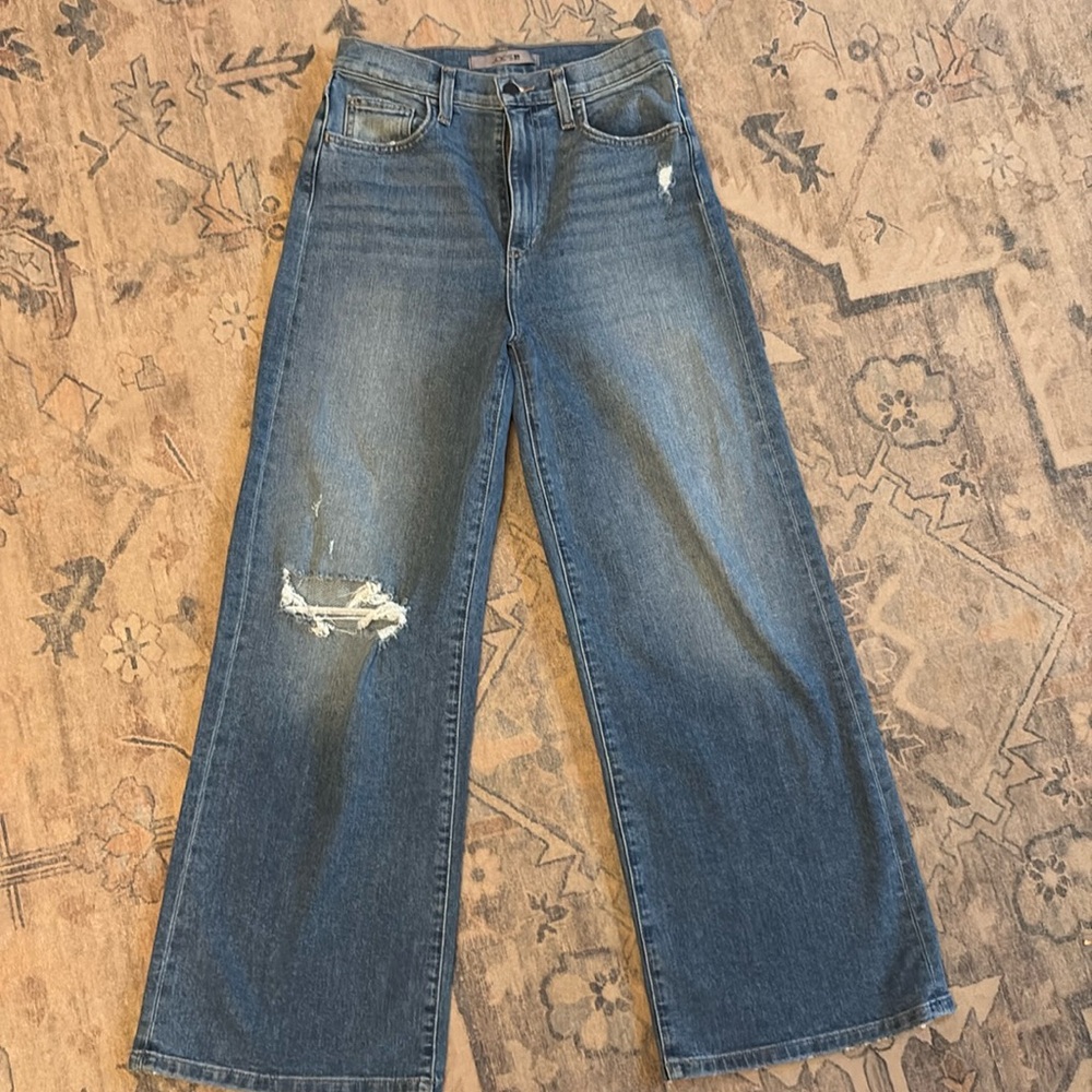 Joe’s high rise wide leg size 26 fits 27 too